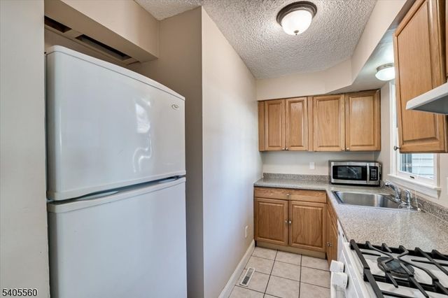 32 Washington Avenue, North Plainfield Boro, NJ 07060