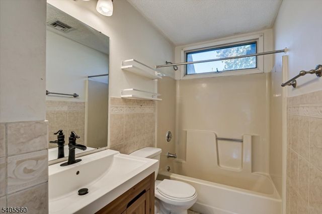 32 Washington Avenue, North Plainfield Boro, NJ 07060