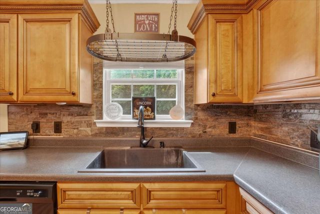 40 JR Drive, Ellabell, GA 31308