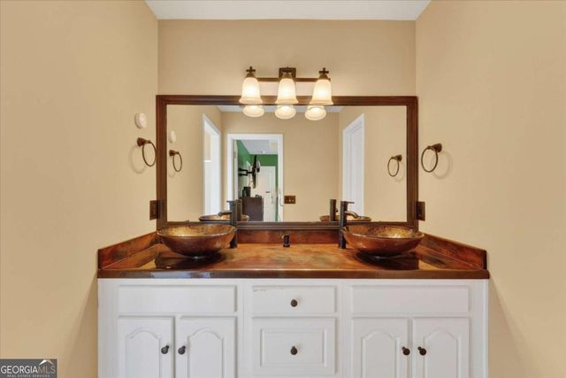 40 JR Drive, Ellabell, GA 31308