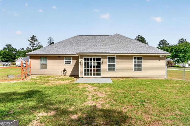 40 JR Drive, Ellabell, GA 31308