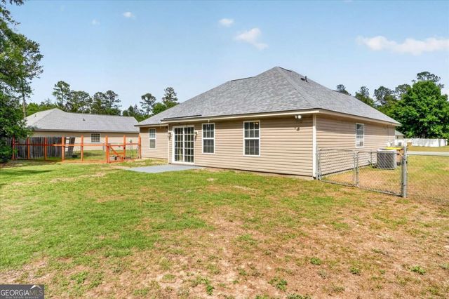 40 JR Drive, Ellabell, GA 31308