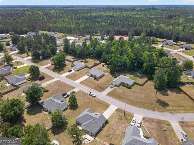 40 JR Drive, Ellabell, GA 31308