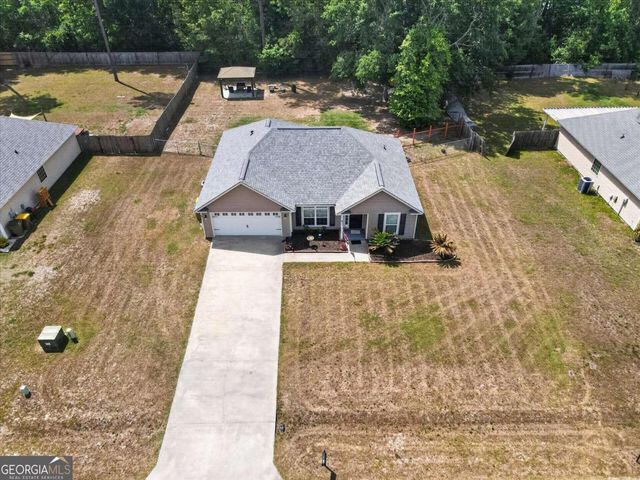 40 JR Drive, Ellabell, GA 31308