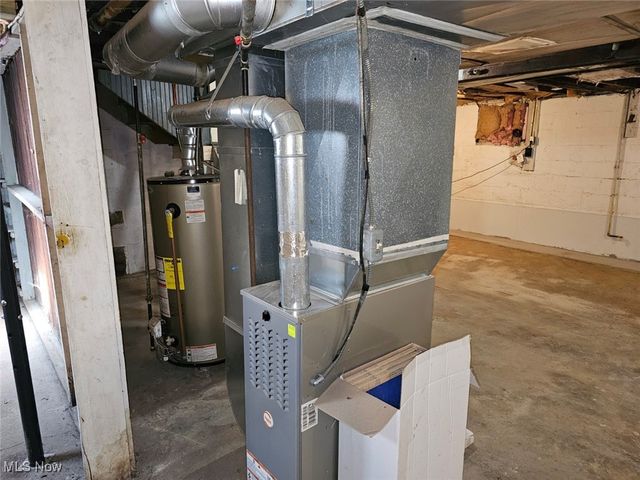 1048 Murray Avenue, Akron, OH 44310