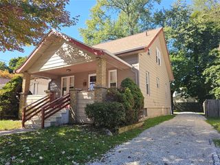 1048 Murray Avenue, Akron, OH 44310