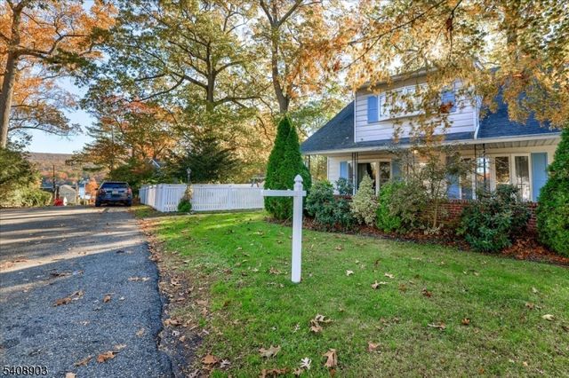 21 Tice Pl, Ringwood Boro, NJ 07456