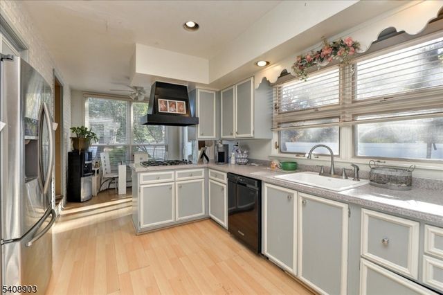 21 Tice Pl, Ringwood Boro, NJ 07456