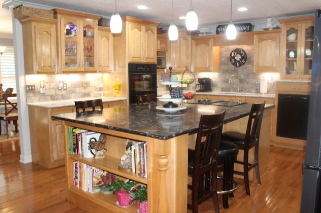 646 Indian Creek Rd, Huntland, TN 37345