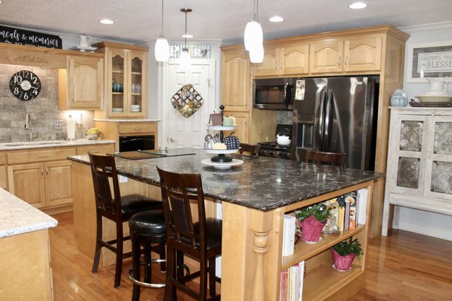 646 Indian Creek Rd, Huntland, TN 37345