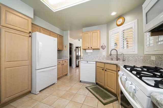 40936 Biscayne Drive, Palm Desert, CA 92211