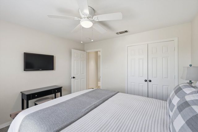 424 Preakness Place Road, Van Alstyne, TX 75495