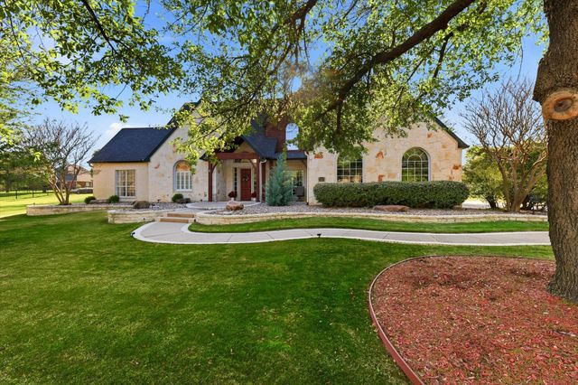 424 Preakness Place Road, Van Alstyne, TX 75495