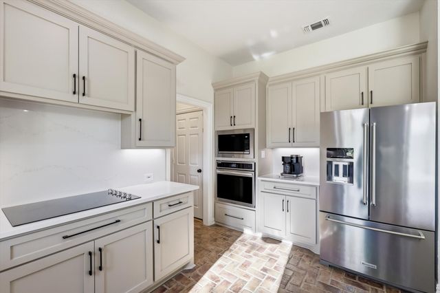 424 Preakness Place Road, Van Alstyne, TX 75495