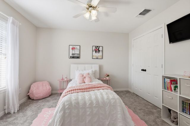 424 Preakness Place Road, Van Alstyne, TX 75495