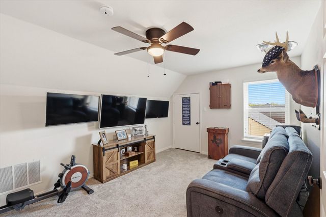 424 Preakness Place Road, Van Alstyne, TX 75495