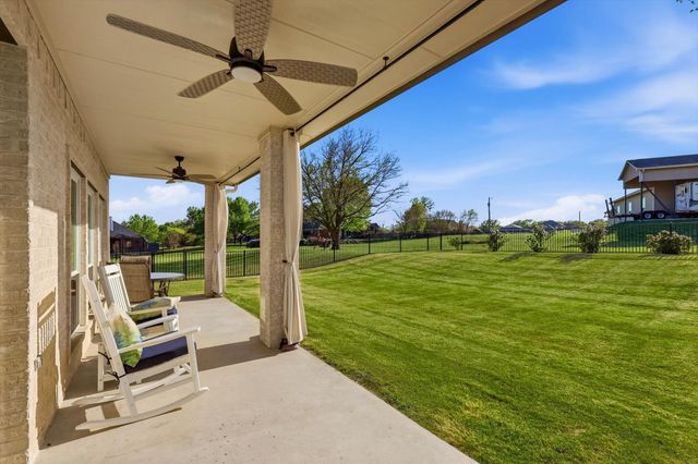 424 Preakness Place Road, Van Alstyne, TX 75495