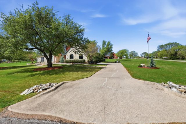 424 Preakness Place Road, Van Alstyne, TX 75495