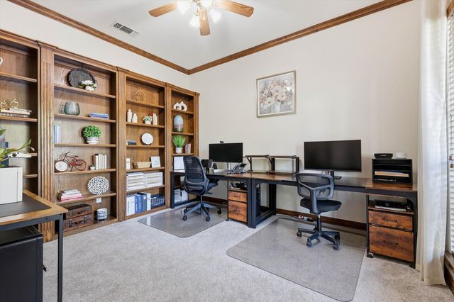 424 Preakness Place Road, Van Alstyne, TX 75495