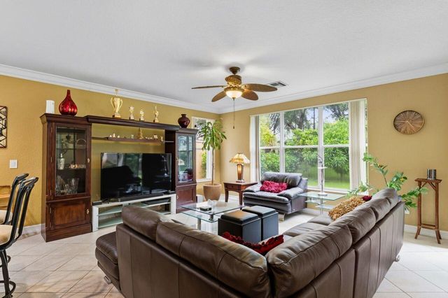 8492 Breezy Oak Way, Boynton Beach, FL 33473