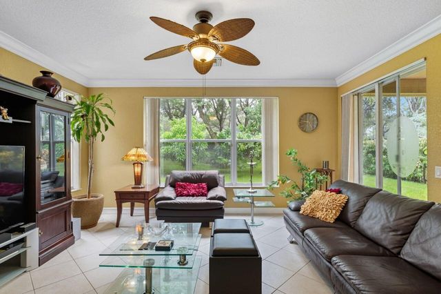 8492 Breezy Oak Way, Boynton Beach, FL 33473