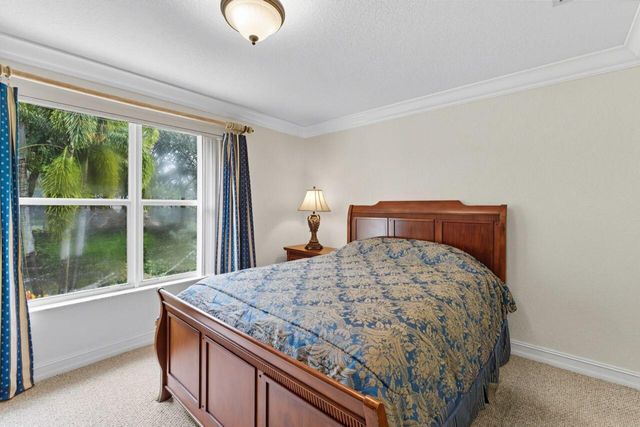 8492 Breezy Oak Way, Boynton Beach, FL 33473