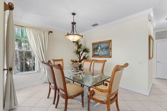 8492 Breezy Oak Way, Boynton Beach, FL 33473