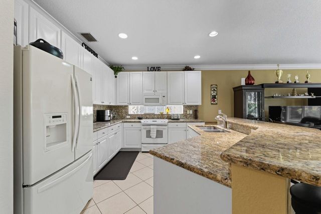 8492 Breezy Oak Way, Boynton Beach, FL 33473