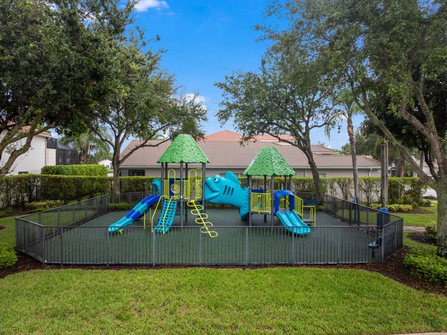 8492 Breezy Oak Way, Boynton Beach, FL 33473