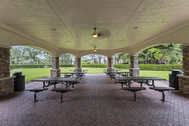 8492 Breezy Oak Way, Boynton Beach, FL 33473