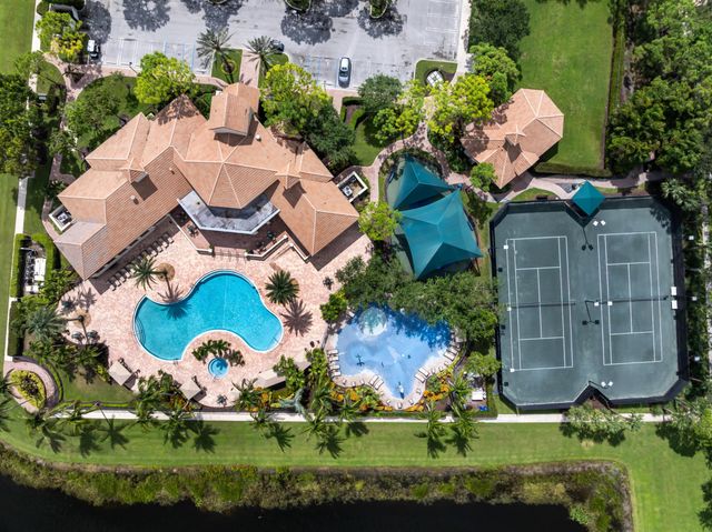 8492 Breezy Oak Way, Boynton Beach, FL 33473