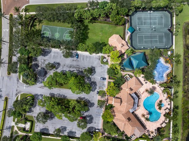 8492 Breezy Oak Way, Boynton Beach, FL 33473