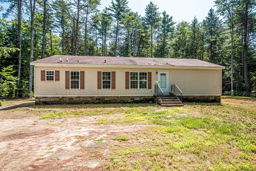 40 Beech River Circle, Ossipee, NH 03814