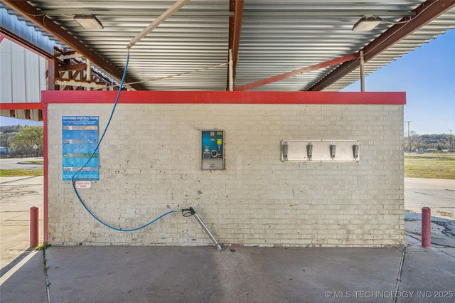 311 Indiana Avenue, Kiefer, OK 74041