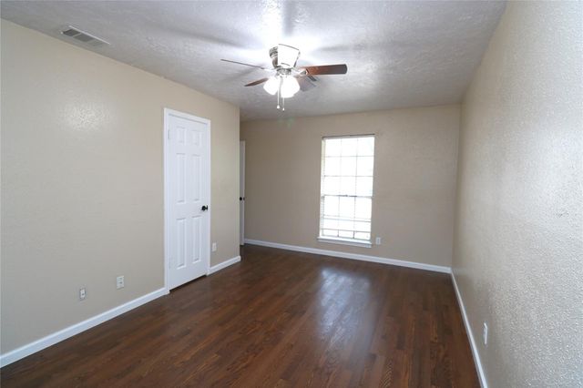 3911 Hermitage Hollow Lane, Houston, TX 77339