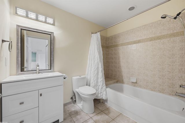45653 Gable Drive, Macomb, MI 48044