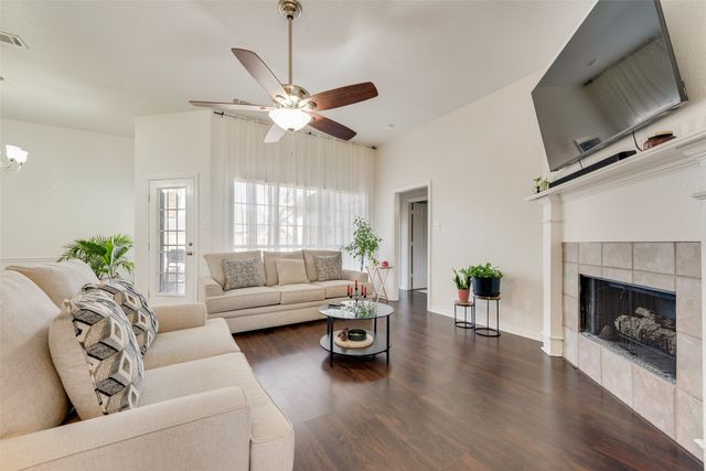 106 Villanova Circle, Forney, TX 75126