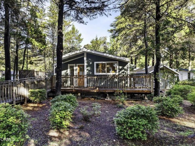 43300 Little River Airport 99, Little River, CA 95456