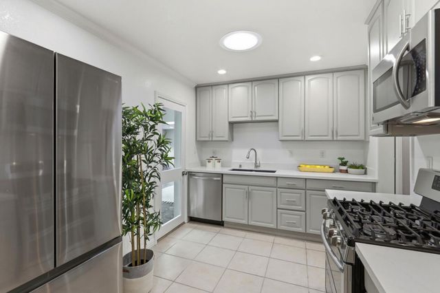 275 Beechnut Avenue, Sunnyvale, CA 94085