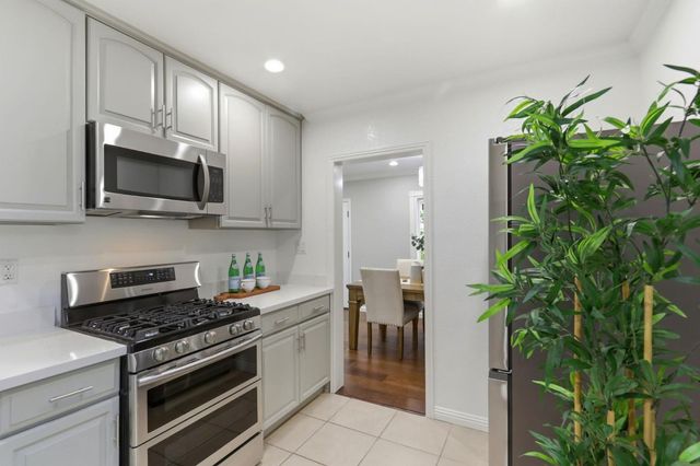 275 Beechnut Avenue, Sunnyvale, CA 94085