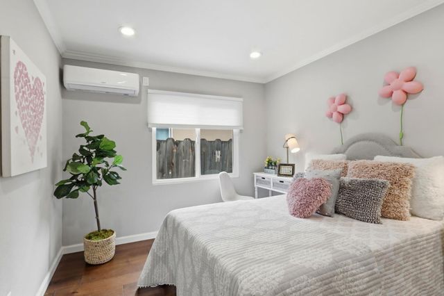 275 Beechnut Avenue, Sunnyvale, CA 94085