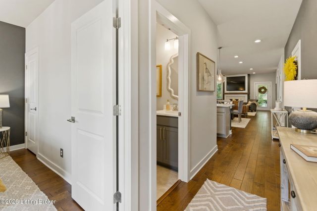 8800 Sanctuary Ln, Louisville, KY 40291