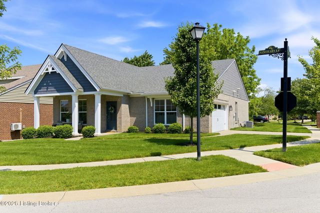 8800 Sanctuary Ln, Louisville, KY 40291