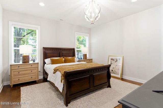 8800 Sanctuary Ln, Louisville, KY 40291