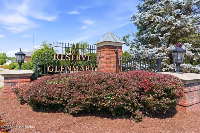 8800 Sanctuary Ln, Louisville, KY 40291