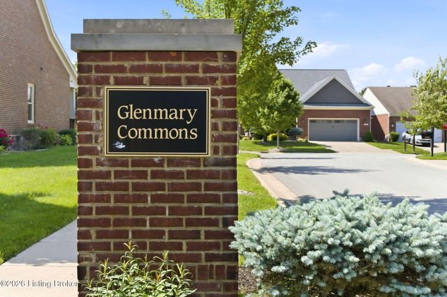 8800 Sanctuary Ln, Louisville, KY 40291