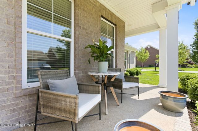 8800 Sanctuary Ln, Louisville, KY 40291