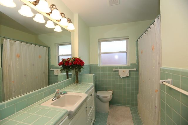 3535 Durhill Street, Houston, TX 77025