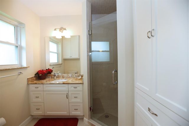 3535 Durhill Street, Houston, TX 77025