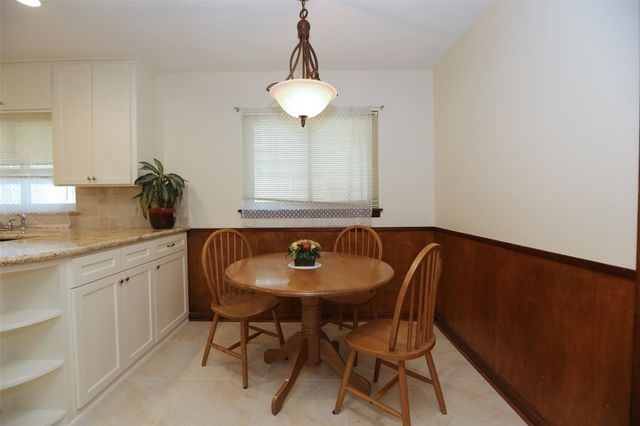 3535 Durhill Street, Houston, TX 77025